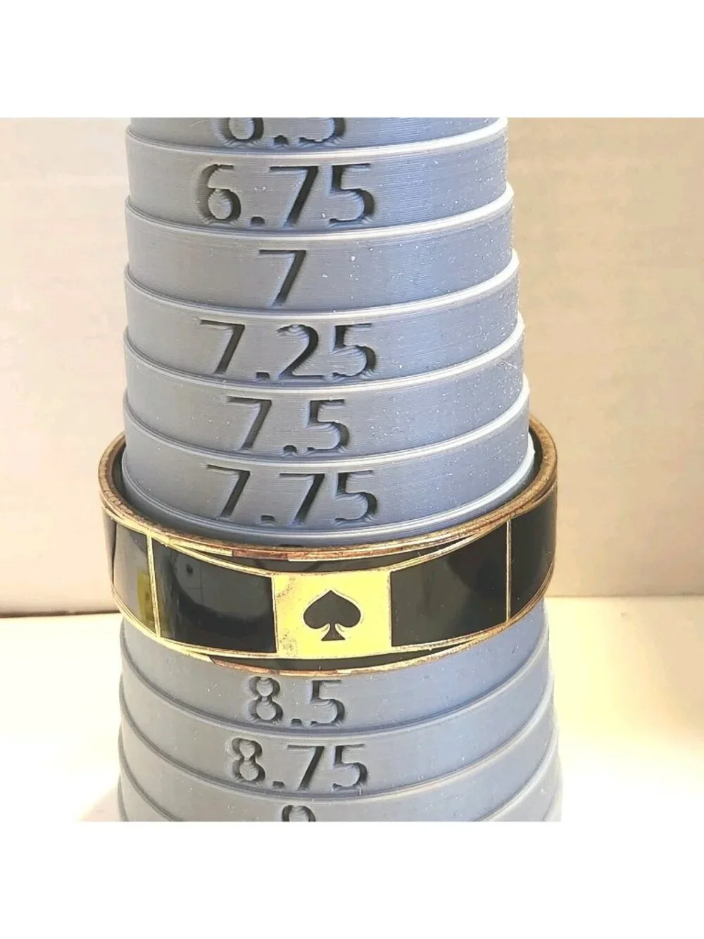 Kate Spade Take A Bow Gold Toned Bangle Bracelet With Spade READ - Picture 8 of 13